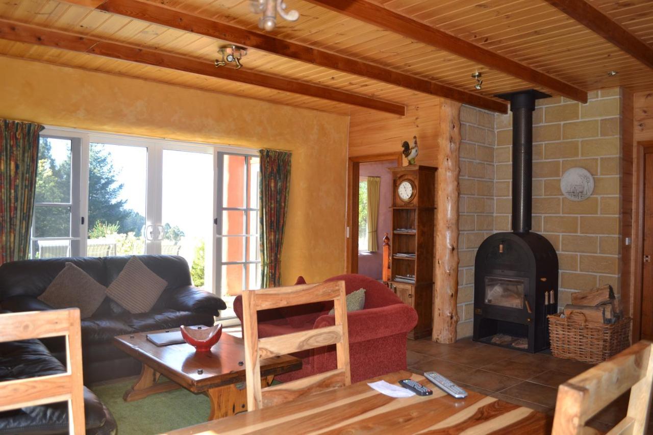 Whispering Spirit Holiday Cottages & Mini Ponies Franklin Extérieur photo